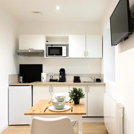 1225location Appartement *